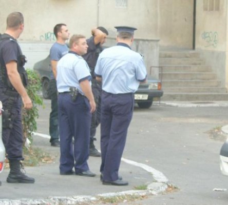 Poliţiştii au dat amenzi de 3.000 lei